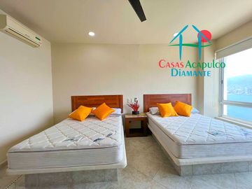 Depa en renta vacacional para 10 personas. Con terraza y vista al mar