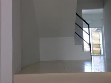 Sell commercial building, 3flrs, 4bed, 5bath, 20 sqWa., 3.95MB, Mueang District, Chonburi