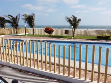 VILLAMIL PLAYAS VENDO HERMOSO DEPARTAMENTO EN URBANIZACION CON SALIDA AL MAR