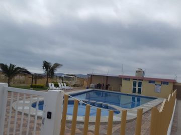 VILLAMIL PLAYAS VENDO HERMOSO DEPARTAMENTO EN URBANIZACION CON SALIDA AL MAR