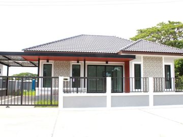 New house sale, 3 bedrooms, 2 bathrooms, 50Wa., 1.99MB, Saraphi District, Chiang Mai.