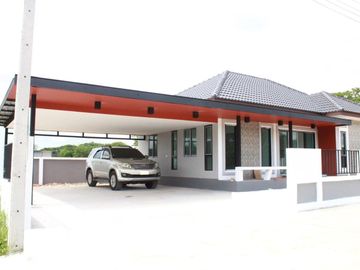 New house sale, 3 bedrooms, 2 bathrooms, 50Wa., 1.99MB, Saraphi District, Chiang Mai.