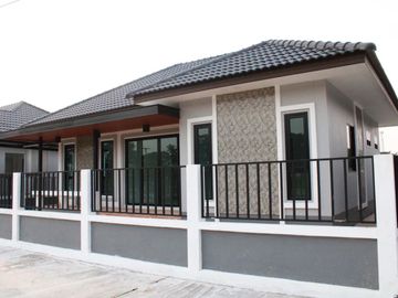 New house sale, 3 bedrooms, 2 bathrooms, 50Wa., 1.99MB, Saraphi District, Chiang Mai.