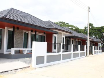 New house sale, 3 bedrooms, 2 bathrooms, 50Wa., 1.99MB, Saraphi District, Chiang Mai.