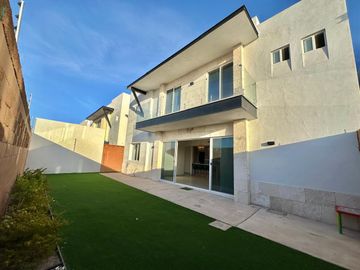 SE VENDE CASA EN ALTA RIVIERA