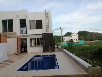 VENTA DE CASA EN CONDOMINIO CARMEN DE APICALA