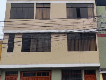 ELAGUSTINO VENTA DE EDIFICIO DE 4 PISOS