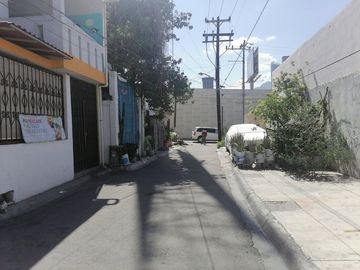 CASA EN VENTA EN MONTERREY NL, ZONA CENTRO, COL NUEVAS COLONIAS, A 30 MTS DE AV. VENUSTIANO CARRANZA