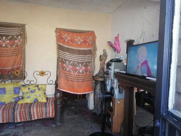 CASA EN VENTA EN MONTERREY NL, ZONA CENTRO, COL NUEVAS COLONIAS, A 30 MTS DE AV. VENUSTIANO CARRANZA
