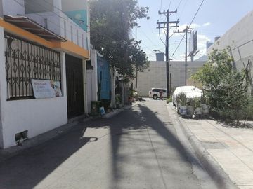 CASA EN VENTA EN MONTERREY NL, ZONA CENTRO, COL NUEVAS COLONIAS, A 30 MTS DE AV. VENUSTIANO CARRANZA