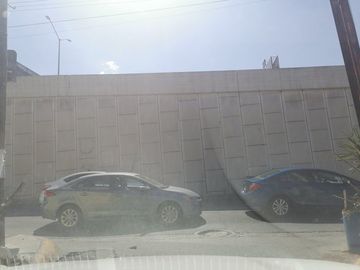 CASA EN VENTA EN MONTERREY NL, ZONA CENTRO, COL NUEVAS COLONIAS, A 30 MTS DE AV. VENUSTIANO CARRANZA