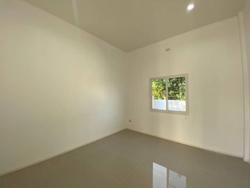 เพียง 1 หลังสุดท้าย แปลงหัวมุม 2.89 ล้าน ตัวบ้านเป็นสไตล์นอร์ดิก เพดานสูงโปร่ง