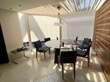 Casa en Lomas de Tecamachalco, Naucalpan, Estado de México