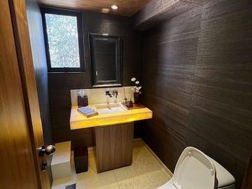Casa en Lomas de Tecamachalco, Naucalpan, Estado de México