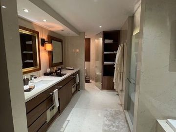 Casa en Lomas de Tecamachalco, Naucalpan, Estado de México