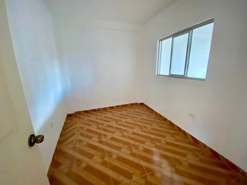 VENTA DE CASA DE ESTRENO, LA ESPERANZA HUANUCO