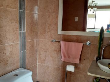 Venta de propiedad comercial para consultorios o residencia estudiantil