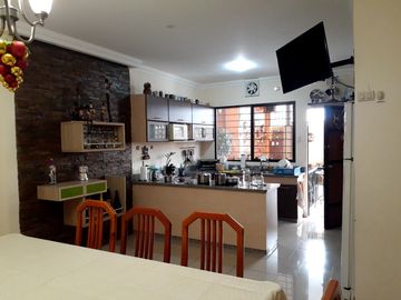 Venta de propiedad comercial para consultorios o residencia estudiantil