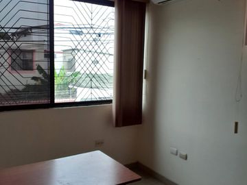 Venta de propiedad comercial para consultorios o residencia estudiantil