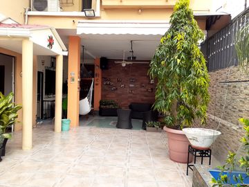 Venta de propiedad comercial para consultorios o residencia estudiantil