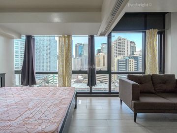 EXECUTIVE STUDIO; GREENBELT HAMILTON TOWER 2 MAKATI CITY FOR SALE