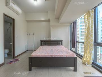 EXECUTIVE STUDIO; GREENBELT HAMILTON TOWER 2 MAKATI CITY FOR SALE