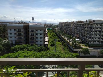 Availablle for Sale 3 Bedroom Unit with Parking Slot for Sale in Acacia Estates Taguig City