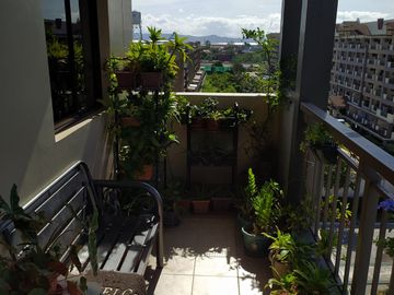 Availablle for Sale 3 Bedroom Unit with Parking Slot for Sale in Acacia Estates Taguig City