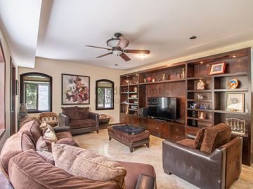 Casa en Venta Bosques de San Angel Sector Palmilla San Pedro