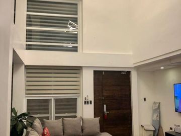 Pre-ownhed modern r house for sale inside the Mansions South Forbes
