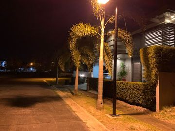 Pre-ownhed modern r house for sale inside the Mansions South Forbes