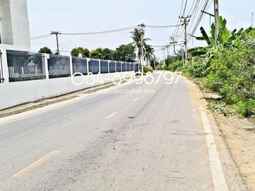 ขายที่ดิน บางพลี เนื้อที่ 10-1-24 ไร่ ต.ศรีษะจระเข้ใหญ่ บางเสาธง บางนา-ตราด กม.23 ขาออก ผังสีม่วง ติดถนนตัดใหม่ 8 เลน ใกล้สนามบินสุวรรณภูมิ ขายถูก ไร่