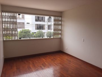 VENDO LINDO DEPARTAMENTO EN URB. RESIDENCIAL HIGUERETA