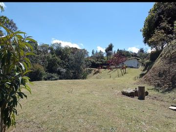HERMOSA CASA CAMPETRE CON LOTE EN UNIDAD CERRADA