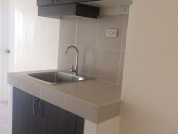 TAGAYTAY CONDO, EARN 50K TO 60K / MONTH ON RENTAL INCOME- VERY AFFORDABLE