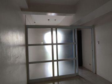 TAGAYTAY CONDO, EARN 50K TO 60K / MONTH ON RENTAL INCOME- VERY AFFORDABLE