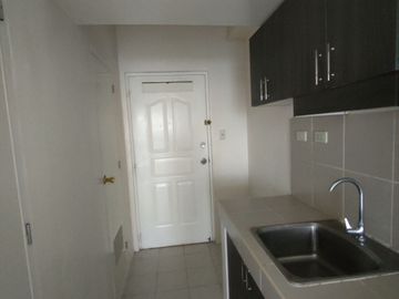 TAGAYTAY CONDO, EARN 50K TO 60K / MONTH ON RENTAL INCOME- VERY AFFORDABLE