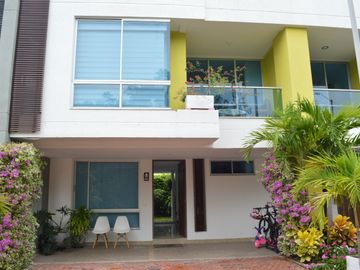 casa en venta en conjunto en Ricaurte- Cundinamarca