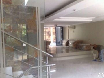Venta de Casa con Piscina CEIBOS NORTE , Vía a la Costa, Guayaquil