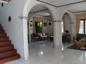 Rumah Hook Pinggir Jalan Raya Pondok Kelapa, 55 Meter Ke Jalan Raya Kalimalang