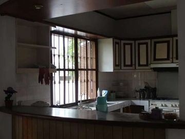 Rumah Hook Pinggir Jalan Raya Pondok Kelapa, 55 Meter Ke Jalan Raya Kalimalang