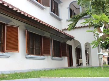 Rumah Hook Pinggir Jalan Raya Pondok Kelapa, 55 Meter Ke Jalan Raya Kalimalang