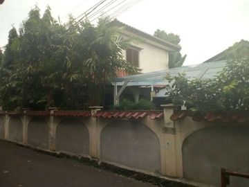 Rumah Hook Pinggir Jalan Raya Pondok Kelapa, 55 Meter Ke Jalan Raya Kalimalang