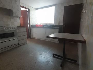 ALQUILO DPTO AMOBLADO CON COCHERA EN 3ER PISO SAN BORJA