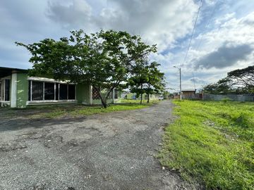 En venta propiedad de 12,000 m2 en el cantón Lomas del Sargentillo a 25 minutos de Guayaquil.