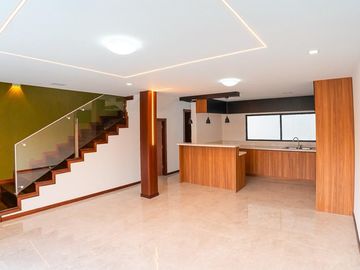 ESPECTACULAR CONDOMINIO DE CASAS  NUEVAS POR ESTRENAR EN CHARASOL