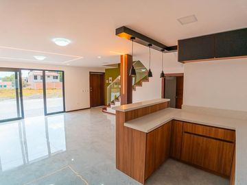 ESPECTACULAR CONDOMINIO DE CASAS  NUEVAS POR ESTRENAR EN CHARASOL