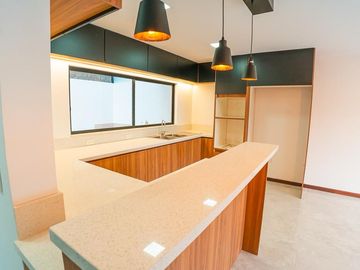 ESPECTACULAR CONDOMINIO DE CASAS  NUEVAS POR ESTRENAR EN CHARASOL