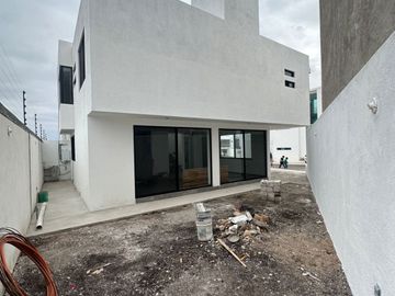 ZenLife2 4.2mill / Oportinudad de Inversión Residencia NUEVA acabados PREMIUM 3rec/2.5baños TV, Privada Vigilancia24/7