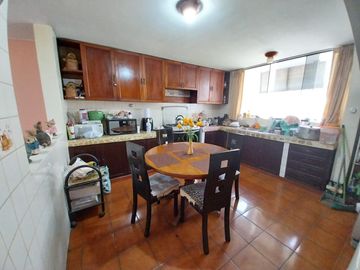 VENTA DE CASA EN URB. LOS GIRASOLES, CHACLACAYO